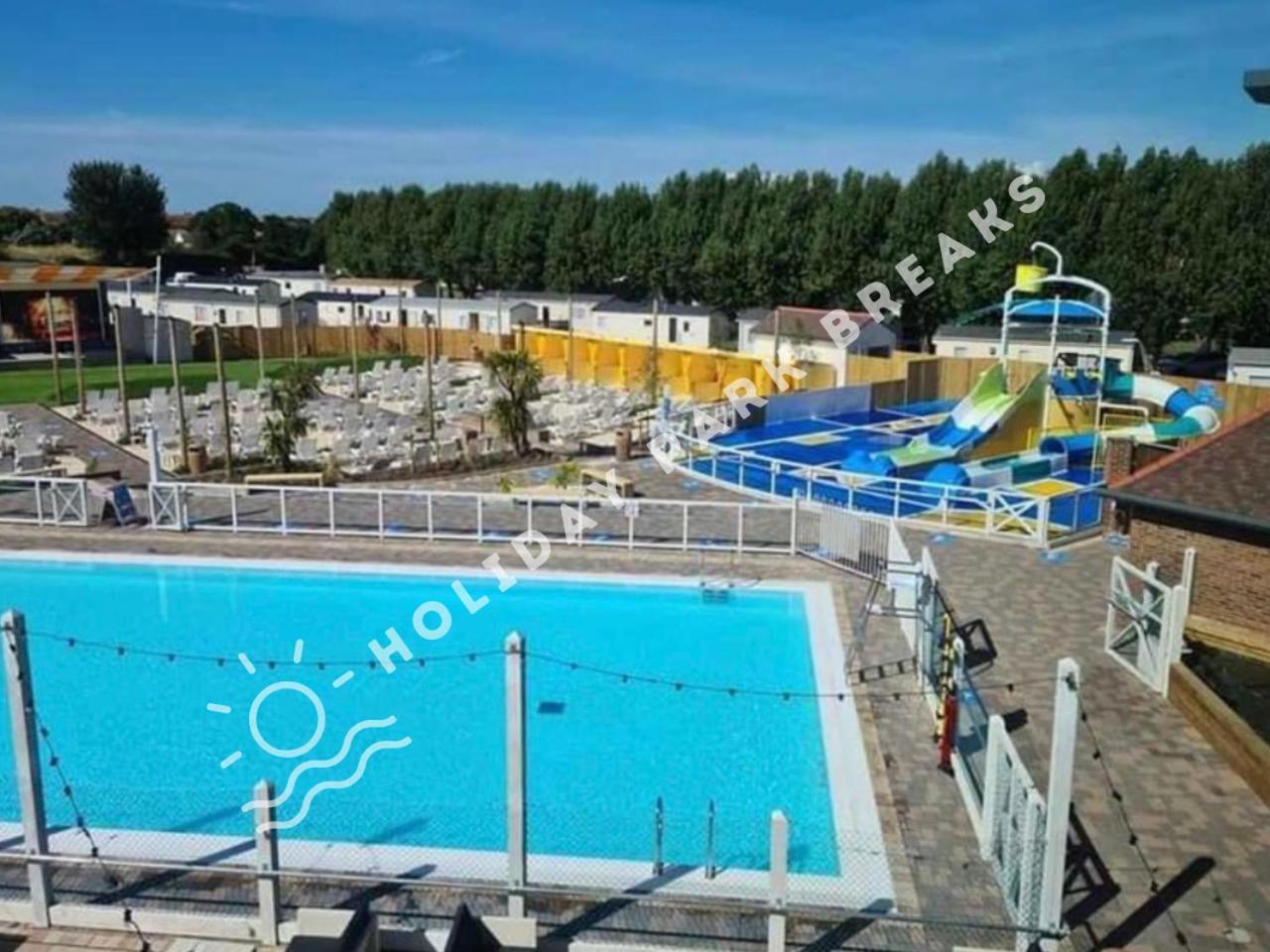 Luxury 2 Bedroom At Seal Bay Resort Selsey Kültér fotó
