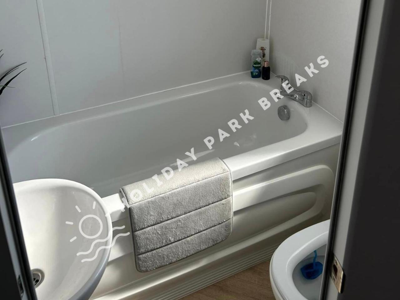 Luxury 2 Bedroom At Seal Bay Resort Selsey Kültér fotó