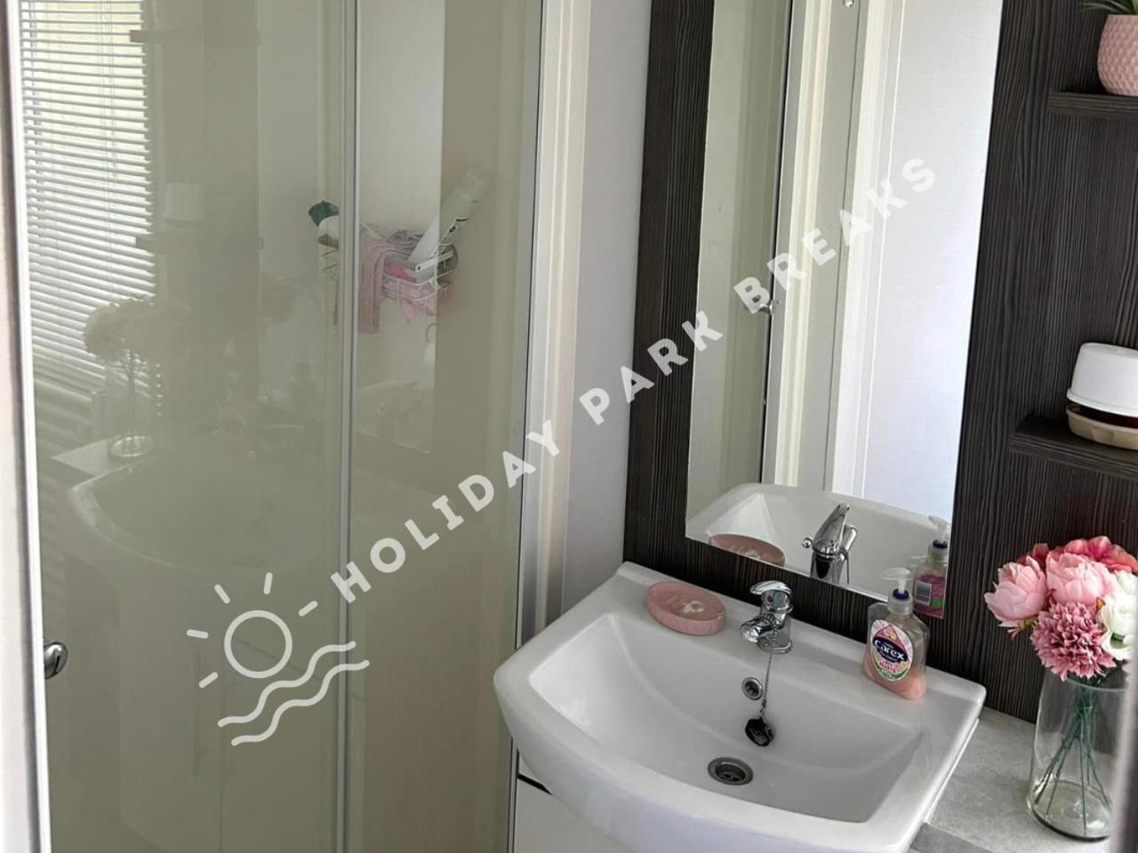 Luxury 2 Bedroom At Seal Bay Resort Selsey Kültér fotó